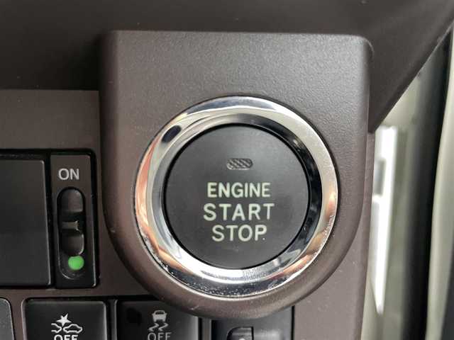 トヨタ タンク X S 鹿児島県 2018(平30)年 3.9万km パールホワイトⅢ 禁煙　/純正ナビ　/(ワンセグＴＶ/ＡＵＸ)/バックカメラ　/左側パワースライドドア　/後方コーナーセンサー　/横滑り防止機能　/車線逸脱警報　/純正フロアマット　/純正アルミホイール　/ロール式サンシェード　/ドアバイザー/スマートキー/プッシュスタート