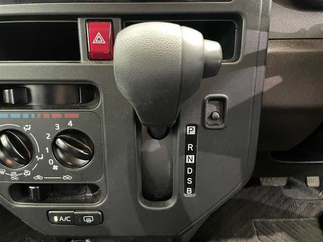 トヨタ タンク X S 鹿児島県 2018(平30)年 3.9万km パールホワイトⅢ 禁煙　/純正ナビ　/(ワンセグＴＶ/ＡＵＸ)/バックカメラ　/左側パワースライドドア　/後方コーナーセンサー　/横滑り防止機能　/車線逸脱警報　/純正フロアマット　/純正アルミホイール　/ロール式サンシェード　/ドアバイザー/スマートキー/プッシュスタート