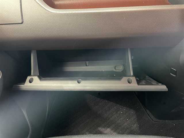 トヨタ タンク X S 鹿児島県 2018(平30)年 3.9万km パールホワイトⅢ 禁煙　/純正ナビ　/(ワンセグＴＶ/ＡＵＸ)/バックカメラ　/左側パワースライドドア　/後方コーナーセンサー　/横滑り防止機能　/車線逸脱警報　/純正フロアマット　/純正アルミホイール　/ロール式サンシェード　/ドアバイザー/スマートキー/プッシュスタート