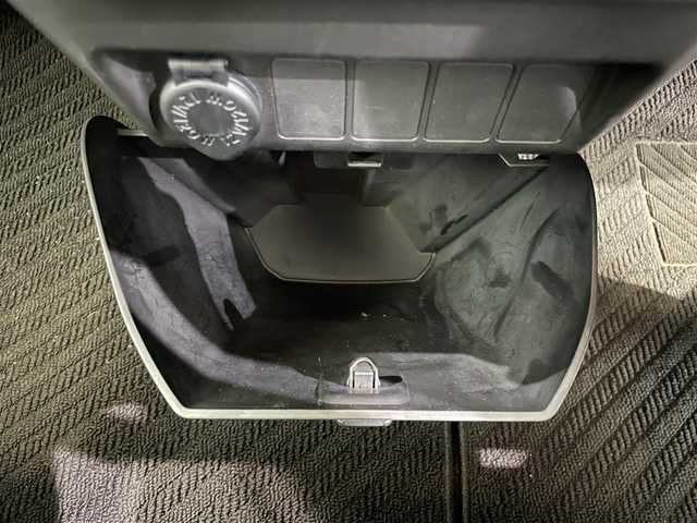 トヨタ タンク X S 鹿児島県 2018(平30)年 3.9万km パールホワイトⅢ 禁煙　/純正ナビ　/(ワンセグＴＶ/ＡＵＸ)/バックカメラ　/左側パワースライドドア　/後方コーナーセンサー　/横滑り防止機能　/車線逸脱警報　/純正フロアマット　/純正アルミホイール　/ロール式サンシェード　/ドアバイザー/スマートキー/プッシュスタート