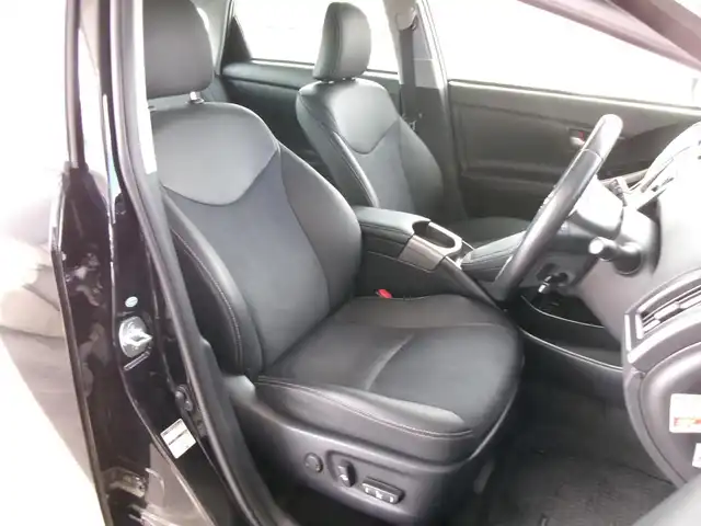 トヨタ プリウス ＰＨＶ G 群馬県 2014(平26)年 2.8万km アティチュードブラックマイカ ワンオーナー/合皮ハーフレザーシート/シートヒーター/ヒーター付革巻ハンドル/クルーズコントロール/SDナビ/フルセグテレビ/バックカメラ/ETC/200V充電ケーブル