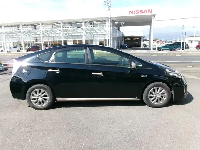 トヨタ プリウス ＰＨＶ G 群馬県 2014(平26)年 2.8万km アティチュードブラックマイカ ワンオーナー/合皮ハーフレザーシート/シートヒーター/ヒーター付革巻ハンドル/クルーズコントロール/SDナビ/フルセグテレビ/バックカメラ/ETC/200V充電ケーブル