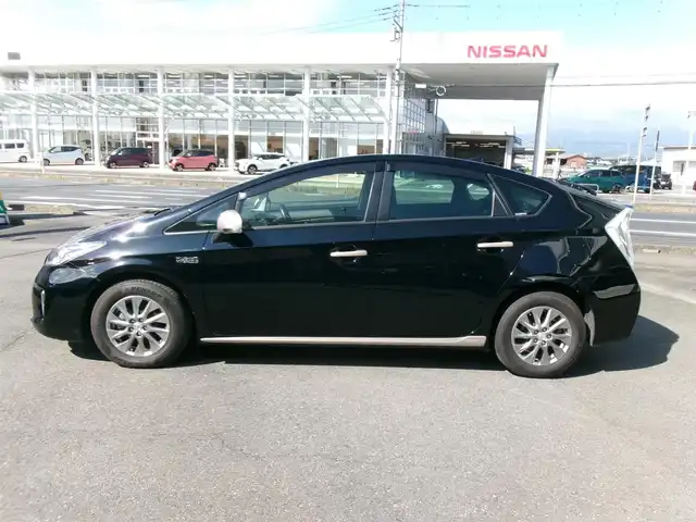 トヨタ プリウス ＰＨＶ G 群馬県 2014(平26)年 2.8万km アティチュードブラックマイカ ワンオーナー/合皮ハーフレザーシート/シートヒーター/ヒーター付革巻ハンドル/クルーズコントロール/SDナビ/フルセグテレビ/バックカメラ/ETC/200V充電ケーブル