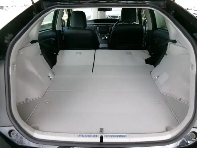 トヨタ プリウス ＰＨＶ G 群馬県 2014(平26)年 2.8万km アティチュードブラックマイカ ワンオーナー/合皮ハーフレザーシート/シートヒーター/ヒーター付革巻ハンドル/クルーズコントロール/SDナビ/フルセグテレビ/バックカメラ/ETC/200V充電ケーブル