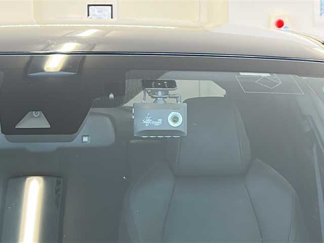 トヨタ Ｃ－ＨＲ G 岐阜県 2017(平29)年 7.7万km ブラックマイカ フルエアロ/純正9インチナビ(NSZT-Y66T)/バックカメラ/フルセグテレビ/Bluetooth/CD・DVD再生/Toyota Safety Sense P/プリクラッシュセーフティー/レーダークルーズコントロール/レーンディパーチャーアラート/ハーフレザーシート/シートヒーター/ETC/ドライブレコーダー/プッシュスタート/スマートキー/前後コーナーセンサー/オートブレーキホールド/電動パーキングブレーキ/エコモード・スポーツモード/純正フロアマット/オートライト/オートマチックハイビーム/LEDヘッドライト/シーケンシャルウィンカー/純正アルミホイール