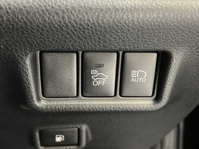 トヨタ Ｃ－ＨＲ G 岐阜県 2017(平29)年 7.7万km ブラックマイカ フルエアロ/純正9インチナビ(NSZT-Y66T)/バックカメラ/フルセグテレビ/Bluetooth/CD・DVD再生/Toyota Safety Sense P/プリクラッシュセーフティー/レーダークルーズコントロール/レーンディパーチャーアラート/ハーフレザーシート/シートヒーター/ETC/ドライブレコーダー/プッシュスタート/スマートキー/前後コーナーセンサー/オートブレーキホールド/電動パーキングブレーキ/エコモード・スポーツモード/純正フロアマット/オートライト/オートマチックハイビーム/LEDヘッドライト/シーケンシャルウィンカー/純正アルミホイール