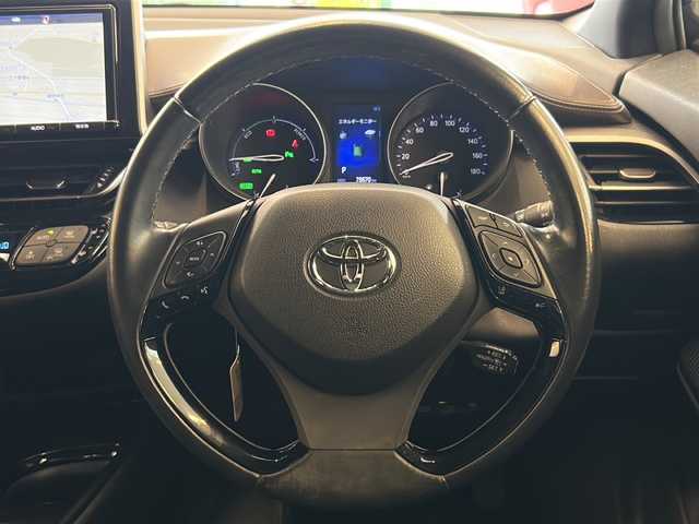 トヨタ Ｃ－ＨＲ G 岐阜県 2017(平29)年 7.7万km ブラックマイカ フルエアロ/純正9インチナビ(NSZT-Y66T)/バックカメラ/フルセグテレビ/Bluetooth/CD・DVD再生/Toyota Safety Sense P/プリクラッシュセーフティー/レーダークルーズコントロール/レーンディパーチャーアラート/ハーフレザーシート/シートヒーター/ETC/ドライブレコーダー/プッシュスタート/スマートキー/前後コーナーセンサー/オートブレーキホールド/電動パーキングブレーキ/エコモード・スポーツモード/純正フロアマット/オートライト/オートマチックハイビーム/LEDヘッドライト/シーケンシャルウィンカー/純正アルミホイール
