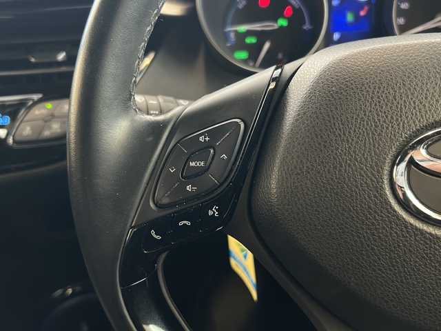 トヨタ Ｃ－ＨＲ G 岐阜県 2017(平29)年 7.7万km ブラックマイカ フルエアロ/純正9インチナビ(NSZT-Y66T)/バックカメラ/フルセグテレビ/Bluetooth/CD・DVD再生/Toyota Safety Sense P/プリクラッシュセーフティー/レーダークルーズコントロール/レーンディパーチャーアラート/ハーフレザーシート/シートヒーター/ETC/ドライブレコーダー/プッシュスタート/スマートキー/前後コーナーセンサー/オートブレーキホールド/電動パーキングブレーキ/エコモード・スポーツモード/純正フロアマット/オートライト/オートマチックハイビーム/LEDヘッドライト/シーケンシャルウィンカー/純正アルミホイール