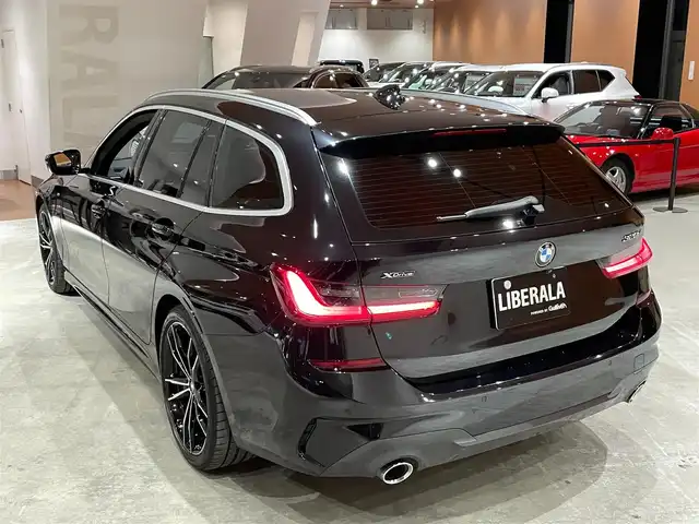 ＢＭＷ ３２０ｄ xDrive ツーリング Mスポーツ 道央・札幌 2021(令3)年 4.1万km サファイアブラックP メタリックペイント/パーキングアシストプラス/　・トップビュー+3Dビュー/　・サイドビューカメラ/　・PDC/コンフォートパッケージ/　・HiFiスピーカー/　・ラゲージコンパートメントパッケージ/　・ストレージパッケージ/Mライトアロイホイールダブルスポークスタイリング791Mバイカラー/ドライビングアシストプロフェッショナル/純正HDDナビ/USB/Bluetooth/LEDヘッドライト/ハーフレザーシート/Mパフォーマンスフロントスポイラー/パワーテールゲート