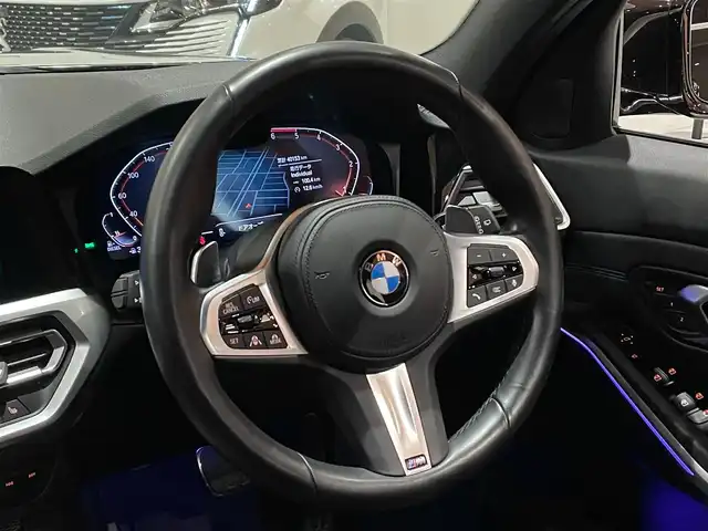 ＢＭＷ ３２０ｄ xDrive ツーリング Mスポーツ 道央・札幌 2021(令3)年 4.1万km サファイアブラックP メタリックペイント/パーキングアシストプラス/　・トップビュー+3Dビュー/　・サイドビューカメラ/　・PDC/コンフォートパッケージ/　・HiFiスピーカー/　・ラゲージコンパートメントパッケージ/　・ストレージパッケージ/Mライトアロイホイールダブルスポークスタイリング791Mバイカラー/ドライビングアシストプロフェッショナル/純正HDDナビ/USB/Bluetooth/LEDヘッドライト/ハーフレザーシート/Mパフォーマンスフロントスポイラー/パワーテールゲート