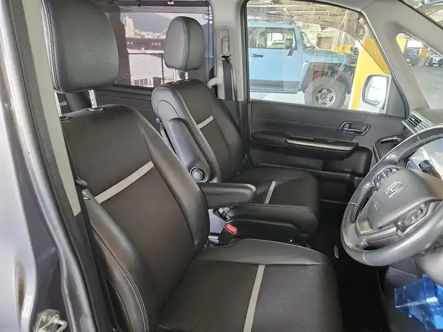 ホンダ ステップワゴン スパーダ ハイブリッド G EX ホンダセンシング 香川県 2018(平30)年 7.6万km モダンスティールM 〇純正ナビ/〇フルセグTV/〇両側パワースライドドア/〇バックカメラ/〇ビルトインETC/〇ドライブレコーダー/〇アダプティプクルーズコントロール/〇ホンダセンシング/〇SRSエアバッグ/〇LEDヘッドランプ/〇LEDフロントフォグランプ/〇プラズマクラスター付トリプルゾーンオートエアコン/〇革巻きステアリングホイール/〇ブラックソフトウィーブ/合皮コンビシート/〇シートヒーター/シートバックテーブル/〇ロールサンシェード/〇純正16インチアルミホイール/〇充電用USB端子/〇スマートキーシステム/〇禁煙車
