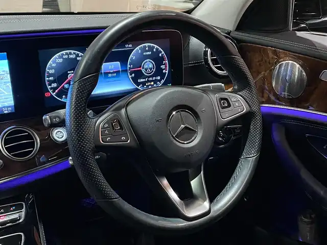 メルセデス・ベンツ Ｅ４００ 4マチック エクスクルーシブ 道央・札幌 2017(平29)年 3.4万km オブシディアンブラック エクスクルーシブパッケージ/・パノラミックススライディングルーフ/・Burmesterサラウンド/・エアバランスパッケージ/Carlsson19インチAW/レーダーセーフティパッケージ/・ACC、PRE－SAFE/・ブレインドスポットアシスト/・ステアリングパイロット/・リアCPA/エアサス/360°カメラ/禁煙車/純正HDＤナビ/フルセグＴＶ/ナッパレザーシート、シートヒーター