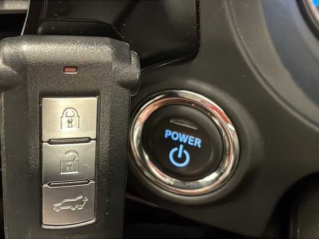 三菱 アウトランダー ＰＨＥＶ G ナビパッケージ 岐阜県 2016(平28)年 6.7万km ルビーブラックP 4WD/三菱純正ナビゲーション(J-13)/アラウンドビューモニター/フルセグテレビ/Bluetooth/CD・DVD再生/ドライブレコーダー/ETC/レーダークルーズコントロール/パワーバックドア/オートエアコン/AC100V1500W/ハーフレザーシート/シートヒーター/パワーシート/ステアリングヒーター/パドルシフト/プッシュスタート/スマートキー/純正フロアマット/LEDヘッドライト/オートライト/前後コーナーセンサー/純正アルミホイール