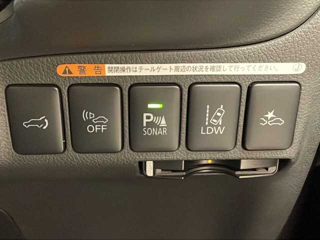 三菱 アウトランダー ＰＨＥＶ G ナビパッケージ 岐阜県 2016(平28)年 6.7万km ルビーブラックP 4WD/三菱純正ナビゲーション(J-13)/アラウンドビューモニター/フルセグテレビ/Bluetooth/CD・DVD再生/ドライブレコーダー/ETC/レーダークルーズコントロール/パワーバックドア/オートエアコン/AC100V1500W/ハーフレザーシート/シートヒーター/パワーシート/ステアリングヒーター/パドルシフト/プッシュスタート/スマートキー/純正フロアマット/LEDヘッドライト/オートライト/前後コーナーセンサー/純正アルミホイール