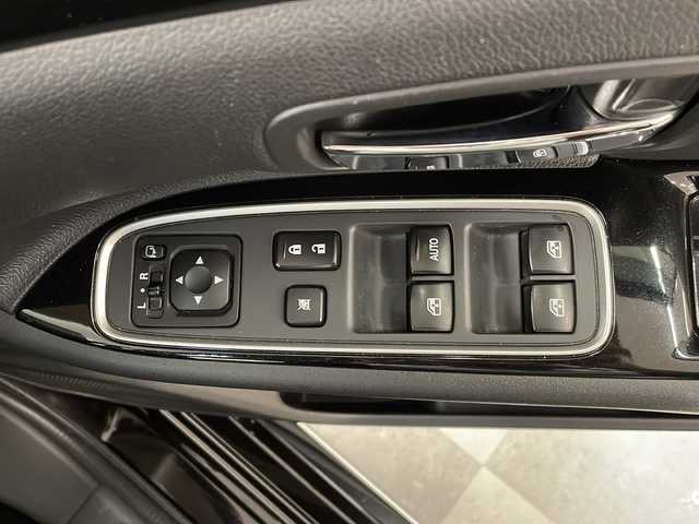 三菱 アウトランダー ＰＨＥＶ G ナビパッケージ 岐阜県 2016(平28)年 6.7万km ルビーブラックP 4WD/三菱純正ナビゲーション(J-13)/アラウンドビューモニター/フルセグテレビ/Bluetooth/CD・DVD再生/ドライブレコーダー/ETC/レーダークルーズコントロール/パワーバックドア/オートエアコン/AC100V1500W/ハーフレザーシート/シートヒーター/パワーシート/ステアリングヒーター/パドルシフト/プッシュスタート/スマートキー/純正フロアマット/LEDヘッドライト/オートライト/前後コーナーセンサー/純正アルミホイール