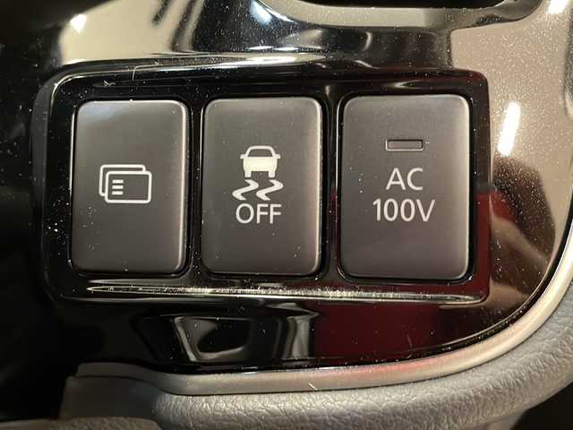 三菱 アウトランダー ＰＨＥＶ G ナビパッケージ 岐阜県 2016(平28)年 6.7万km ルビーブラックP 4WD/三菱純正ナビゲーション(J-13)/アラウンドビューモニター/フルセグテレビ/Bluetooth/CD・DVD再生/ドライブレコーダー/ETC/レーダークルーズコントロール/パワーバックドア/オートエアコン/AC100V1500W/ハーフレザーシート/シートヒーター/パワーシート/ステアリングヒーター/パドルシフト/プッシュスタート/スマートキー/純正フロアマット/LEDヘッドライト/オートライト/前後コーナーセンサー/純正アルミホイール