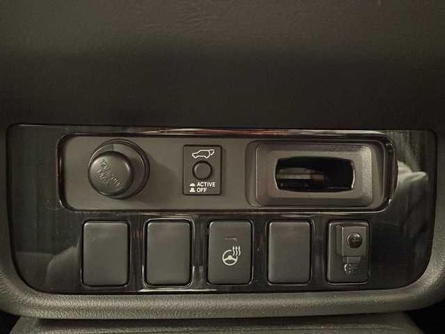 三菱 アウトランダー ＰＨＥＶ G ナビパッケージ 岐阜県 2016(平28)年 6.7万km ルビーブラックP 4WD/三菱純正ナビゲーション(J-13)/アラウンドビューモニター/フルセグテレビ/Bluetooth/CD・DVD再生/ドライブレコーダー/ETC/レーダークルーズコントロール/パワーバックドア/オートエアコン/AC100V1500W/ハーフレザーシート/シートヒーター/パワーシート/ステアリングヒーター/パドルシフト/プッシュスタート/スマートキー/純正フロアマット/LEDヘッドライト/オートライト/前後コーナーセンサー/純正アルミホイール