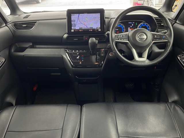 日産 ルークス HWS Gターボ プロパイロットED 兵庫県 2022(令4)年 7.8万km スパークリングレッド/ブラック ・プロパイロット/・エマージェンシーブレーキ/・車線逸脱警報/・車線逸脱防止システム/・先行車発進お知らせ/・標識認識機能/・レーダークルーズコントロール/・Pioneer製9インチナビ＆フルセグ＆BT＆DVD/・アラウンドビューモニター/・ビルトインETC/・両側パワースライドドア/・ハンズフリーパワースライドドア/・電子パーキング/・オートホールド/・アイドリングストップ/・スマートキー/・プッシュスタート/・純正15インチアルミホイール/・LEDヘッドライト/・フォグ/・オートライト/・オートマチックハイビーム/・革調シートカバー/・前後ドライブレコーダー