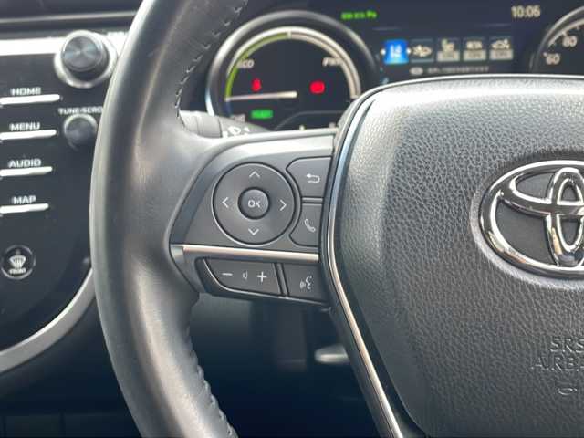 トヨタ カムリ G 山口県 2020(令2)年 11.7万km プラチナホワイトパールマイカ ワンオーナー/プリクラッシュセーフティシステム/レーダークルーズコントロール/純正メーカーナビ/DVD再生可/Bluetooth/Miracast/バックカメラ/クリアランスソナー/ビルトインETC/D席パワーシート/前後ドライブレコーダー/LEDヘッドランプ/フォグランプ/オートライト/革巻きステアリング/ステアリングスイッチ/純正17インチアルミホイール/スタッドレスタイヤ付き社外AW/オート電動格納ミラー/エンジンプッシュスタート/スペアキー/保証書/取扱説明書