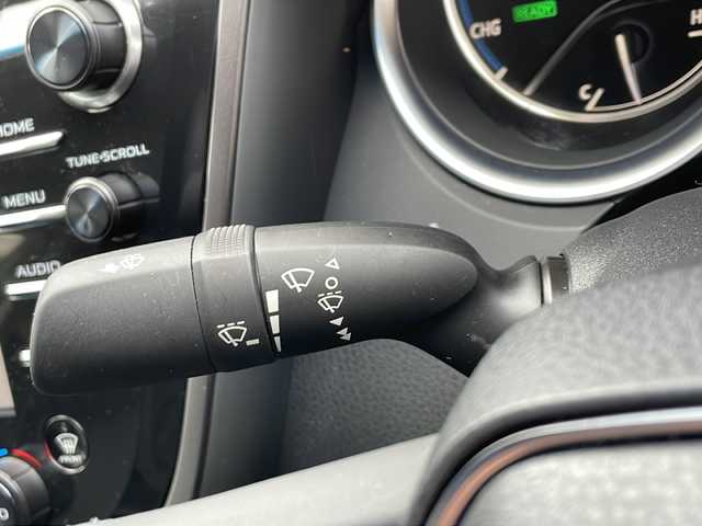 トヨタ カムリ G 山口県 2020(令2)年 11.7万km プラチナホワイトパールマイカ ワンオーナー/プリクラッシュセーフティシステム/レーダークルーズコントロール/純正メーカーナビ/DVD再生可/Bluetooth/Miracast/バックカメラ/クリアランスソナー/ビルトインETC/D席パワーシート/前後ドライブレコーダー/LEDヘッドランプ/フォグランプ/オートライト/革巻きステアリング/ステアリングスイッチ/純正17インチアルミホイール/スタッドレスタイヤ付き社外AW/オート電動格納ミラー/エンジンプッシュスタート/スペアキー/保証書/取扱説明書