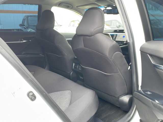 トヨタ カムリ G 山口県 2020(令2)年 11.7万km プラチナホワイトパールマイカ ワンオーナー/プリクラッシュセーフティシステム/レーダークルーズコントロール/純正メーカーナビ/DVD再生可/Bluetooth/Miracast/バックカメラ/クリアランスソナー/ビルトインETC/D席パワーシート/前後ドライブレコーダー/LEDヘッドランプ/フォグランプ/オートライト/革巻きステアリング/ステアリングスイッチ/純正17インチアルミホイール/スタッドレスタイヤ付き社外AW/オート電動格納ミラー/エンジンプッシュスタート/スペアキー/保証書/取扱説明書