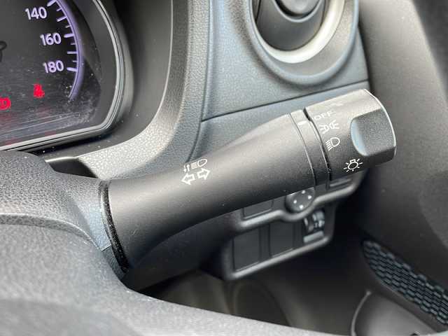 日産 ノート X 山口県 2013(平25)年 8.4万km ラディアントレッド 純正ナビ/CD/SD/ワンセグTV/バックカメラ/ヘッドライトレベライザー/アイドリングストップ/スマートキー/前後タイプドライブレコーダー/純正フロアマット/純正ドアバイザー/電動格納ドアミラー