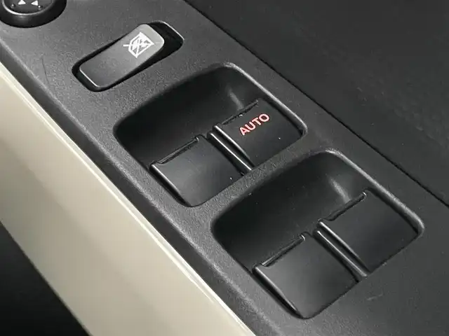 スズキ クロスビー HYBRID MZ 香川県 2017(平29)年 7万km ミネラルグレーM 登録時走行距離69444km/パイオニア製8型メモリナビ【AVIC-RL902】/（フルセグTV/Bluetooth/DVD/iPod/MSV）/バックカメラ/前方ドライブレコーダー【DRY-ST5100】/セーフティサポート/・デュアルセンサーブレーキサポート（衝突軽減）/・車線逸脱警報機能/後方コーナーセンサー/クルーズコントロール/前席シートヒーター/革巻きステアリング/ステアリングスイッチ/パドルシフト/オートライト/LEDヘッドライト/LEDフォグライト/ETC/純正16インチアルミホイール/純正フロアマット/純正ドアバイザー/後席パーソナルテーブル/ISOFIX/ウィンカー付電動格納ミラー