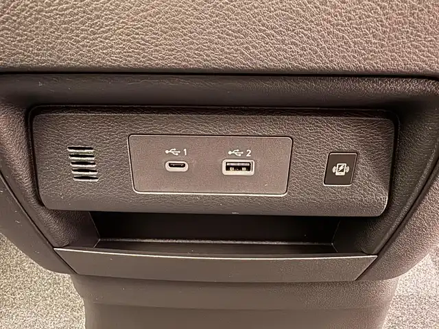 日産 セレナ e－パワー ハイウェイスター V 兵庫県 2025(令7)年 0.1千km プリズムホワイト ・登録済未使用車　/・純正メモリナビ　/（USB/Bluetooth/フルセグTV/HDMI)/・純正ディスプレイオーディオ/・純正フリップダウンモニター　/・インテリジェントルームミラー　/・純正前後ドライブレコーダー/・アラウンドビューモニター/・コーナーセンサー　/・プロパイロット　/・エマージェンシーブレーキ　/・両側パワースライドドア/・ACC/・LKA/・BSTC/・ビルトインETC2.0/・ワイヤレス充電/・オートハイビーム/・LEDヘッドライト/・LEDフォグランプ/・純正1６インチAW/・スペアキー×１