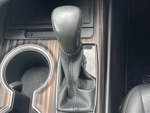 トヨタ カムリ G レザーパッケージ 佐賀県 2017(平29)年 7.4万km エモーショナルレッド TRDフルエアロ/トヨタセーフティセンス/・プリクラッシュセーフティ/・レーンディパーチャーアラート/・レーダークルーズコントロール/・オートマチックハイビーム/インテリジェントクリアランスソナー/ブラインドスポットモニター/リアクロストラフィックアラート/純正SDナビ/・バックカメラ/・フルセグTV/BT/CD/DVD/・TVキャンセラー/純正ドラレコ/純正18インチAW/レザーシート/前席パワーシート/前席シートヒーター/LEDヘッドライト/フォグランプ/プッシュスタート/電動パーキングスイッチ/取扱説明書/保証書