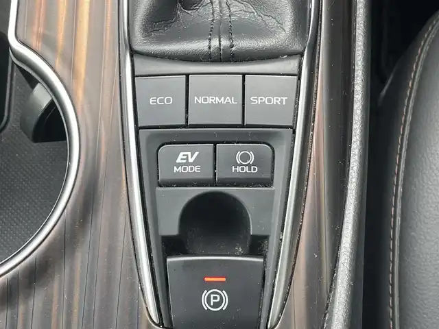 トヨタ カムリ G レザーパッケージ 佐賀県 2017(平29)年 7.4万km エモーショナルレッド TRDフルエアロ/トヨタセーフティセンス/・プリクラッシュセーフティ/・レーンディパーチャーアラート/・レーダークルーズコントロール/・オートマチックハイビーム/インテリジェントクリアランスソナー/ブラインドスポットモニター/リアクロストラフィックアラート/純正SDナビ/・バックカメラ/・フルセグTV/BT/CD/DVD/・TVキャンセラー/純正ドラレコ/純正18インチAW/レザーシート/前席パワーシート/前席シートヒーター/LEDヘッドライト/フォグランプ/プッシュスタート/電動パーキングスイッチ/取扱説明書/保証書