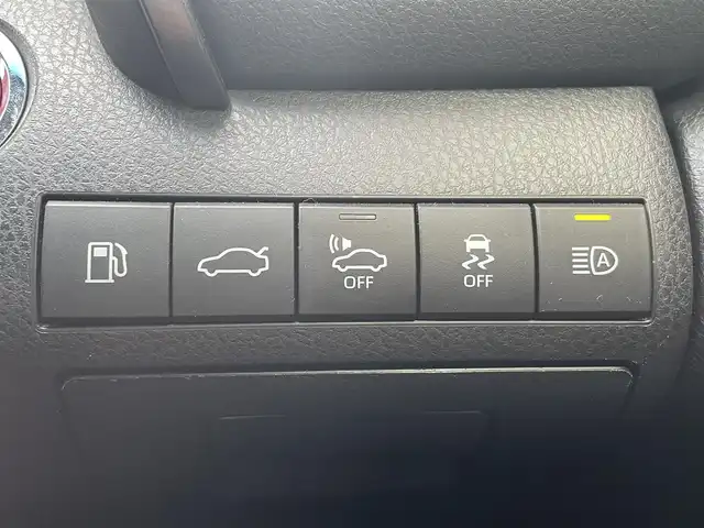 トヨタ カムリ G レザーパッケージ 佐賀県 2017(平29)年 7.4万km エモーショナルレッド TRDフルエアロ/トヨタセーフティセンス/・プリクラッシュセーフティ/・レーンディパーチャーアラート/・レーダークルーズコントロール/・オートマチックハイビーム/インテリジェントクリアランスソナー/ブラインドスポットモニター/リアクロストラフィックアラート/純正SDナビ/・バックカメラ/・フルセグTV/BT/CD/DVD/・TVキャンセラー/純正ドラレコ/純正18インチAW/レザーシート/前席パワーシート/前席シートヒーター/LEDヘッドライト/フォグランプ/プッシュスタート/電動パーキングスイッチ/取扱説明書/保証書