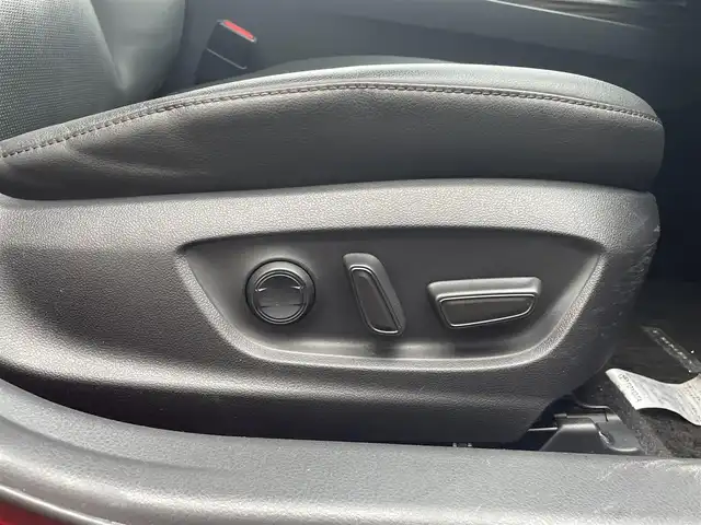 トヨタ カムリ G レザーパッケージ 佐賀県 2017(平29)年 7.4万km エモーショナルレッド TRDフルエアロ/トヨタセーフティセンス/・プリクラッシュセーフティ/・レーンディパーチャーアラート/・レーダークルーズコントロール/・オートマチックハイビーム/インテリジェントクリアランスソナー/ブラインドスポットモニター/リアクロストラフィックアラート/純正SDナビ/・バックカメラ/・フルセグTV/BT/CD/DVD/・TVキャンセラー/純正ドラレコ/純正18インチAW/レザーシート/前席パワーシート/前席シートヒーター/LEDヘッドライト/フォグランプ/プッシュスタート/電動パーキングスイッチ/取扱説明書/保証書