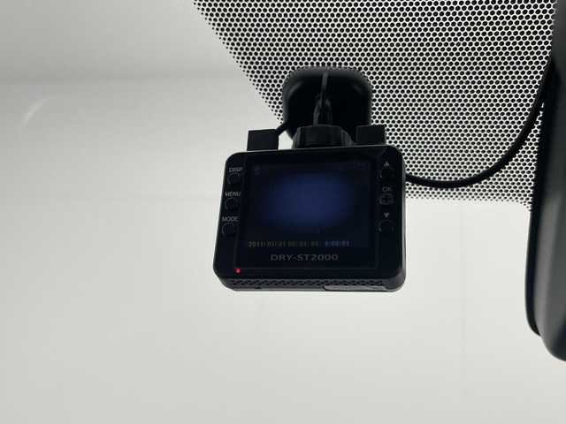 トヨタ シエンタ G クエロ 宮崎県 2017(平29)年 5万km クールボルドーガラスフレーク 禁煙車/社外8型SDナビゲーション/フルセグ　Bluetooth　CD DVD/両側電動スライドドア/ETC/ドライブレコーダー/セーフティセンス/プリクラッシュセーフティシステム/レーンディパーチャーアラート/オートハイビーム/先行車発進告知機能/前後ソナー/アイドリングストップ/革巻きステアリング/ステアリングスイッチ/ハーフレザーシート/プッシュスタート/スマートキー/LEDヘッドランプ/オートライト/フロントフォグランプ/電格ミラー