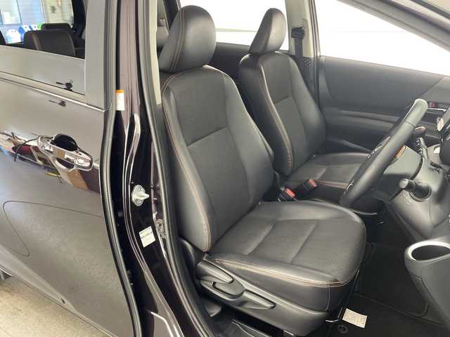 トヨタ シエンタ G クエロ 宮崎県 2017(平29)年 5万km クールボルドーガラスフレーク 禁煙車/社外8型SDナビゲーション/フルセグ　Bluetooth　CD DVD/両側電動スライドドア/ETC/ドライブレコーダー/セーフティセンス/プリクラッシュセーフティシステム/レーンディパーチャーアラート/オートハイビーム/先行車発進告知機能/前後ソナー/アイドリングストップ/革巻きステアリング/ステアリングスイッチ/ハーフレザーシート/プッシュスタート/スマートキー/LEDヘッドランプ/オートライト/フロントフォグランプ/電格ミラー