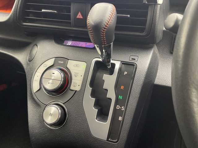 トヨタ シエンタ G クエロ 宮崎県 2017(平29)年 5万km クールボルドーガラスフレーク 禁煙車/社外8型SDナビゲーション/フルセグ　Bluetooth　CD DVD/両側電動スライドドア/ETC/ドライブレコーダー/セーフティセンス/プリクラッシュセーフティシステム/レーンディパーチャーアラート/オートハイビーム/先行車発進告知機能/前後ソナー/アイドリングストップ/革巻きステアリング/ステアリングスイッチ/ハーフレザーシート/プッシュスタート/スマートキー/LEDヘッドランプ/オートライト/フロントフォグランプ/電格ミラー