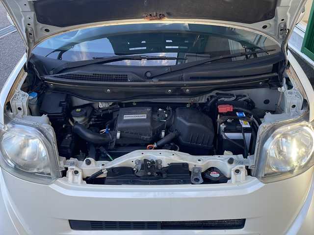 ホンダ Ｎ ＢＯＸ SSパッケージ 岐阜県 2015(平27)年 10万km プレミアムホワイトパール 禁煙車/純正ナビ/フルセグTV/Bluetooth/４WD/両側パワースライドドア/シートヒーター/カーテンエアバッグ/アイドリングストップ/社外ETC/純正アルミホイール/純正フロアマット/プッシュスタート/スマートキー