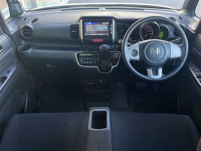 ホンダ Ｎ ＢＯＸ SSパッケージ 岐阜県 2015(平27)年 10万km プレミアムホワイトパール 禁煙車/純正ナビ/フルセグTV/Bluetooth/４WD/両側パワースライドドア/シートヒーター/カーテンエアバッグ/アイドリングストップ/社外ETC/純正アルミホイール/純正フロアマット/プッシュスタート/スマートキー