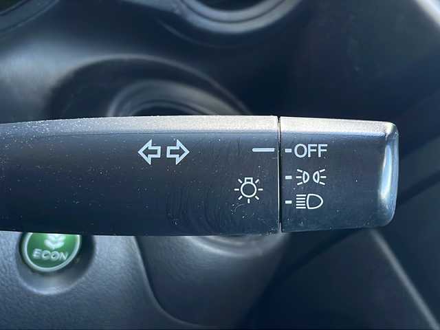 ホンダ Ｎ ＢＯＸ SSパッケージ 岐阜県 2015(平27)年 10万km プレミアムホワイトパール 禁煙車/純正ナビ/フルセグTV/Bluetooth/４WD/両側パワースライドドア/シートヒーター/カーテンエアバッグ/アイドリングストップ/社外ETC/純正アルミホイール/純正フロアマット/プッシュスタート/スマートキー