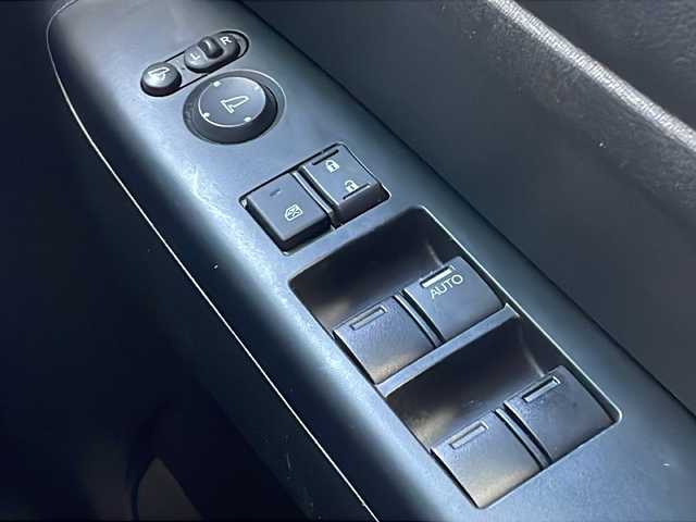 ホンダ Ｎ ＢＯＸ SSパッケージ 岐阜県 2015(平27)年 10万km プレミアムホワイトパール 禁煙車/純正ナビ/フルセグTV/Bluetooth/４WD/両側パワースライドドア/シートヒーター/カーテンエアバッグ/アイドリングストップ/社外ETC/純正アルミホイール/純正フロアマット/プッシュスタート/スマートキー