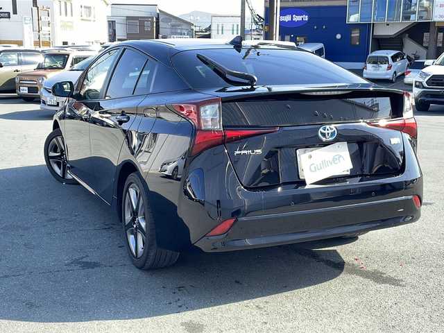 トヨタ プリウス Sツーリングセレクション 三重県 2021(令3)年 5.1万km アティチュードブラックマイカ ９型ナビ　/全方位カメラ　/レザーシート　/シートヒータークーラー　/ＬＥＤライト　/純正フロアマット　/デジタルインナーミラー　/衝突軽減　/前後ドラレコ　/ＥＴＣ　/１００Ｖ充電　/禁煙車　/オートハイビーム/クルコン