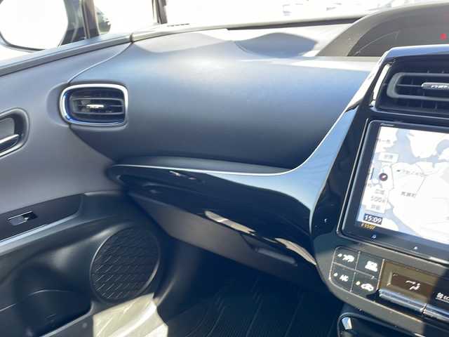 トヨタ プリウス Sツーリングセレクション 三重県 2021(令3)年 5.1万km アティチュードブラックマイカ ９型ナビ　/全方位カメラ　/レザーシート　/シートヒータークーラー　/ＬＥＤライト　/純正フロアマット　/デジタルインナーミラー　/衝突軽減　/前後ドラレコ　/ＥＴＣ　/１００Ｖ充電　/禁煙車　/オートハイビーム/クルコン