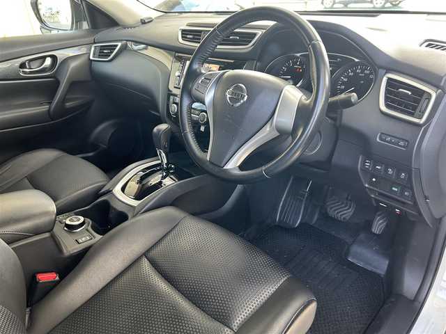 日産 エクストレイル ハイブリッド 20X エマージェンシーブレーキ 兵庫県 2015(平27)年 12.8万km ブリリアントホワイトパール パートタイム4WD/純正ナビ/(CD/DVD/BT/AUX/iPod)/フルセグテレビ/バックカメラ/ETC/前後ドライブレコーダー/デジタルインナーミラー/前席シートヒーター/カプロンシート/オートライト/LEDヘッドライト/フォグランプ/革巻きステアリング/ステアリングリモコン/電動リアゲート/電動格納ミラー/純正ドアバイザー/純正アルミ17インチ