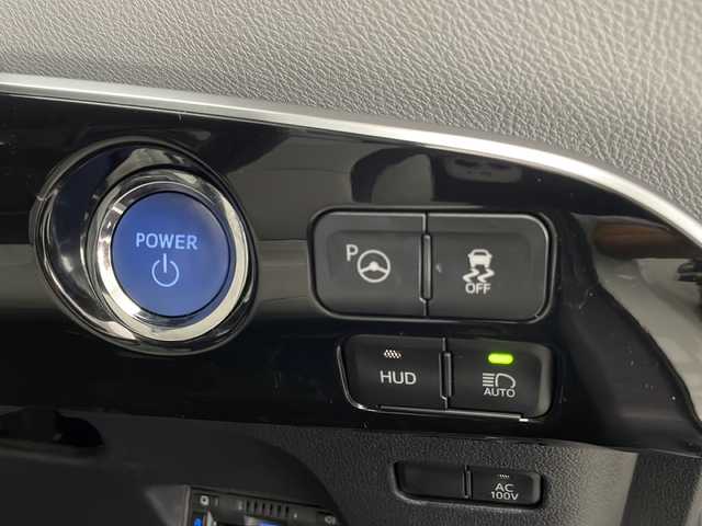 トヨタ プリウス A プレミアム 宮崎県 2019(令1)年 5.4万km ホワイトパールクリスタルシャイン Toyota Safety Sense/〇プリクラシュセーフティ/〇レーンディパーチャーアラート/〇ブラインドスポットモニター/〇リアクロストラフィックアラート/〇パーキングサポートブレーキ/〇レーダークルーズコントロール/〇クリアランスソナー/〇オートマチックハイビーム/〇ヘッドアップディスプレイ/純正11.6型メーカーナビ/JBLサウンドシステム/フルセグTV/バックカメラ/レザーシート/パワーシート/シートヒーター/シートベンチレーション/インテリジェントパーキングアシスト/AC100V電源/LEDヘッドライト/ビルトインETC2.0/前後ドライブレコーダー/保証書