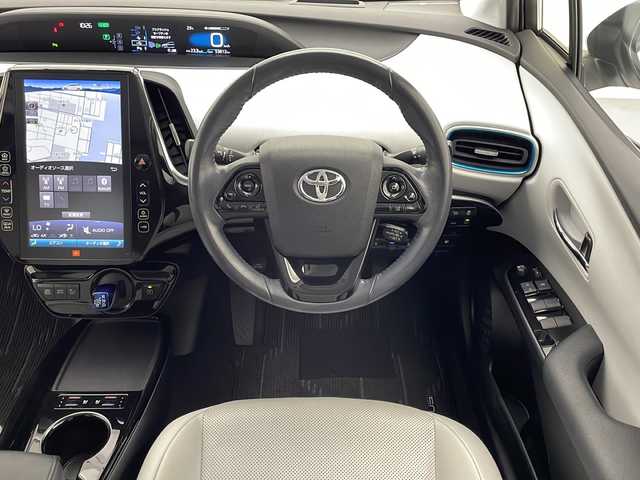 トヨタ プリウス A プレミアム 宮崎県 2019(令1)年 5.4万km ホワイトパールクリスタルシャイン Toyota Safety Sense/〇プリクラシュセーフティ/〇レーンディパーチャーアラート/〇ブラインドスポットモニター/〇リアクロストラフィックアラート/〇パーキングサポートブレーキ/〇レーダークルーズコントロール/〇クリアランスソナー/〇オートマチックハイビーム/〇ヘッドアップディスプレイ/純正11.6型メーカーナビ/JBLサウンドシステム/フルセグTV/バックカメラ/レザーシート/パワーシート/シートヒーター/シートベンチレーション/インテリジェントパーキングアシスト/AC100V電源/LEDヘッドライト/ビルトインETC2.0/前後ドライブレコーダー/保証書