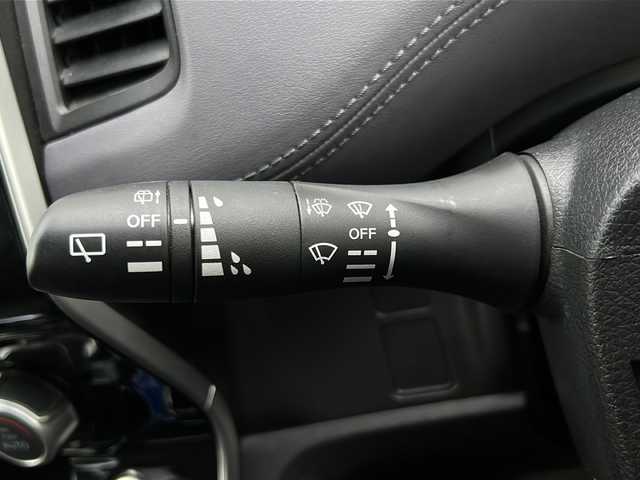 日産 セレナ e－パワー ハイウェイスター V 福岡県 2021(令3)年 8万km ダイヤモンドブラック 純正７インチメモリナビ（MJ320D-W）/（AM/FM/CD/DVD/BT/フルセグTV）/プロパイロット/クルーズコントロール/レーンアシスト/エマージェンシーブレーキ/デジタルインナーミラー/フリップダウンモニター/両側パワースライドドア/コーナーセンサー/ウォークスルー/ふらつき警報/速度標識表示/道路標識表示/駐車支援/衝突軽減システム/横滑り防止装置/純正フロアマット/純正１６インチアルミホイール/純正LEDヘッドライト/アイドリングストップ/スマートキー/プッシュスタートボタン/ETC
