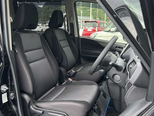 日産 セレナ e－パワー ハイウェイスター V 福岡県 2021(令3)年 8万km ダイヤモンドブラック 純正７インチメモリナビ（MJ320D-W）/（AM/FM/CD/DVD/BT/フルセグTV）/プロパイロット/クルーズコントロール/レーンアシスト/エマージェンシーブレーキ/デジタルインナーミラー/フリップダウンモニター/両側パワースライドドア/コーナーセンサー/ウォークスルー/ふらつき警報/速度標識表示/道路標識表示/駐車支援/衝突軽減システム/横滑り防止装置/純正フロアマット/純正１６インチアルミホイール/純正LEDヘッドライト/アイドリングストップ/スマートキー/プッシュスタートボタン/ETC