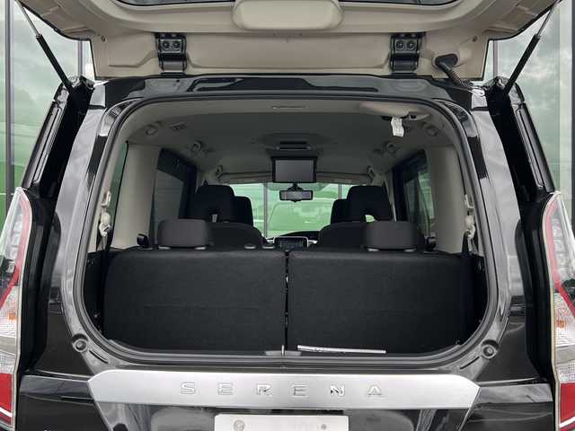 日産 セレナ e－パワー ハイウェイスター V 福岡県 2021(令3)年 8万km ダイヤモンドブラック 純正７インチメモリナビ（MJ320D-W）/（AM/FM/CD/DVD/BT/フルセグTV）/プロパイロット/クルーズコントロール/レーンアシスト/エマージェンシーブレーキ/デジタルインナーミラー/フリップダウンモニター/両側パワースライドドア/コーナーセンサー/ウォークスルー/ふらつき警報/速度標識表示/道路標識表示/駐車支援/衝突軽減システム/横滑り防止装置/純正フロアマット/純正１６インチアルミホイール/純正LEDヘッドライト/アイドリングストップ/スマートキー/プッシュスタートボタン/ETC
