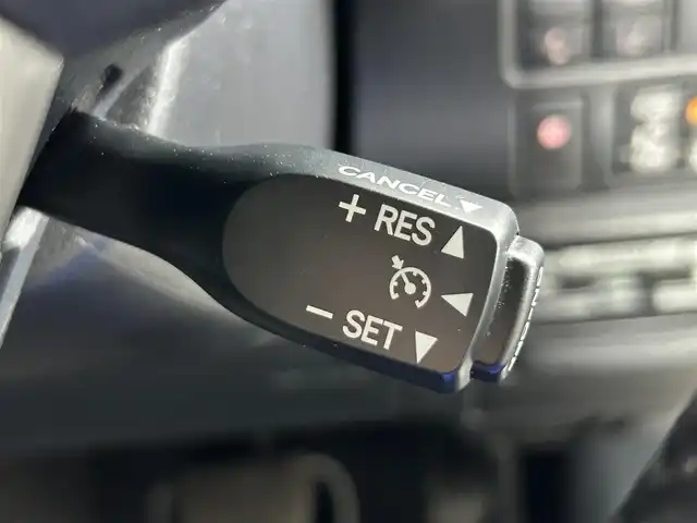 トヨタ ヴォクシー ZS 煌Ⅱ 大阪府 2019(令1)年 2.4万km ブラック 純正9incナビ(フルセグ/DVD再生/Bluetooth) バックカメラ 後席モニター ETC 両側パワースライドドア 衝突軽減 クルコン クリアランスソナー トヨタセーフティセンス ドラレコ