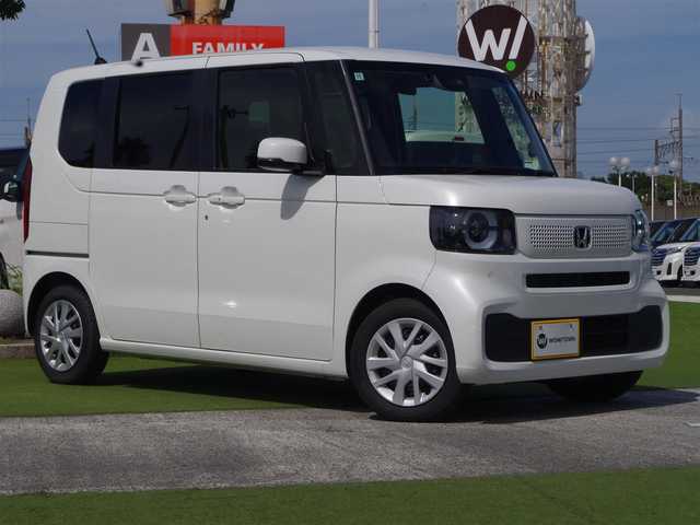 ホンダ Ｎ ＢＯＸ 千葉県 2024(令6)年 0.8万km プラチナホワイトパール ホンダセンシング/・衝突軽減ブレーキ（CMBS）/・車線維持支援システム（LKAS）/・アダプティブクルーズコントロール（ACC）/・後方誤発進抑制機能/・誤発進抑制機能/左パワースライドドア/右イージークローザードア/ディスプレイオーディオ/【Apple CarPlay　Android Auto対応】/【Bluetooth接続】/バックカメラ/前席シートヒーター/ETC/LEDヘッドライト/ウインカーミラー/コーナーセンサー/サイド/カーテンエアバッグ/Honda スマートキー