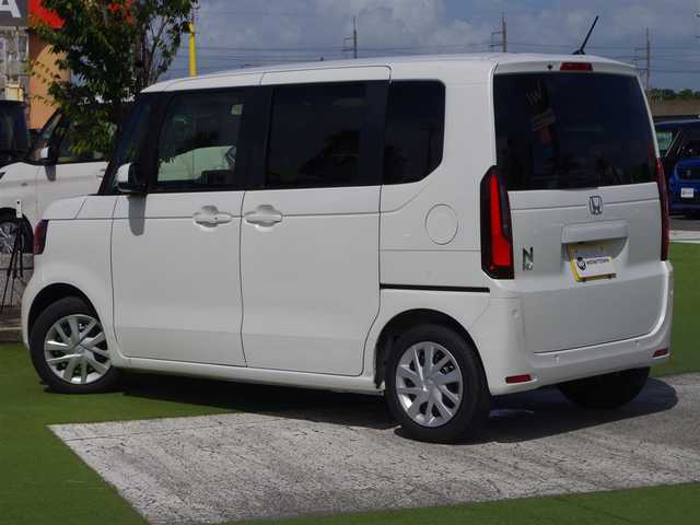 ホンダ Ｎ ＢＯＸ 千葉県 2024(令6)年 0.8万km プラチナホワイトパール ホンダセンシング/・衝突軽減ブレーキ（CMBS）/・車線維持支援システム（LKAS）/・アダプティブクルーズコントロール（ACC）/・後方誤発進抑制機能/・誤発進抑制機能/左パワースライドドア/右イージークローザードア/ディスプレイオーディオ/【Apple CarPlay　Android Auto対応】/【Bluetooth接続】/バックカメラ/前席シートヒーター/ETC/LEDヘッドライト/ウインカーミラー/コーナーセンサー/サイド/カーテンエアバッグ/Honda スマートキー